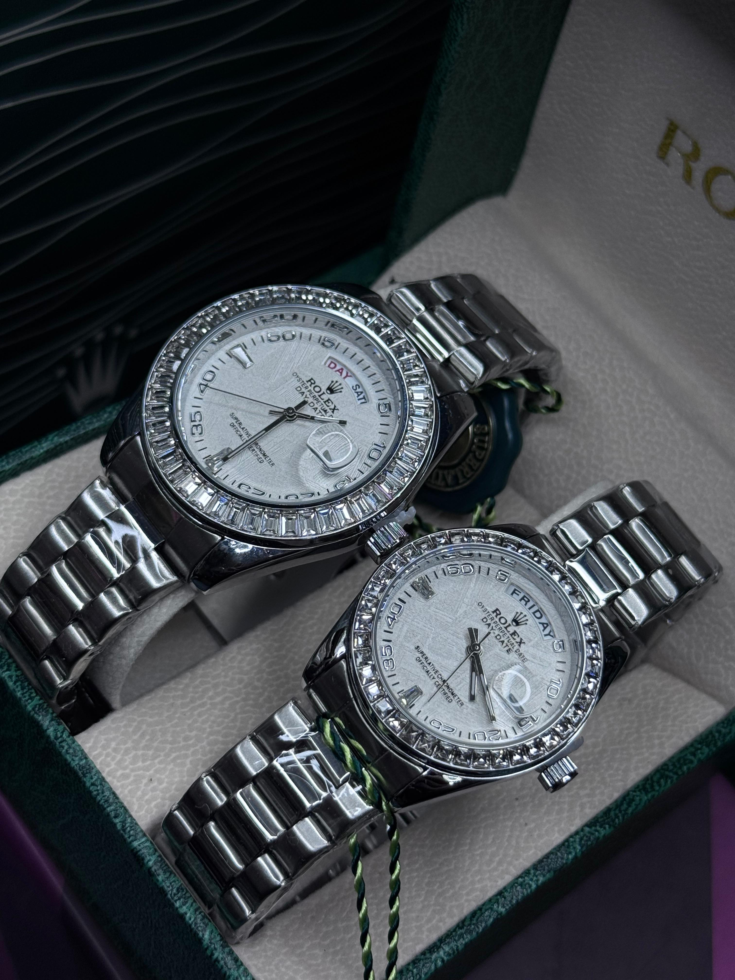 👉 Reloj Elegante en Pareja – Acero con Detalles Premium